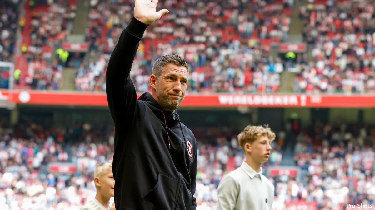 Stekelenburg voorlopig niet terug in voetbalwereld