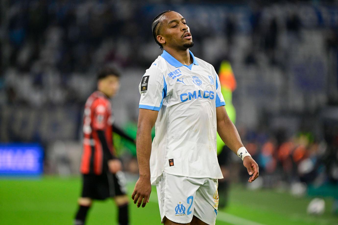 Timber en De Lange moeten slapen op Marseille's trainingscomplex